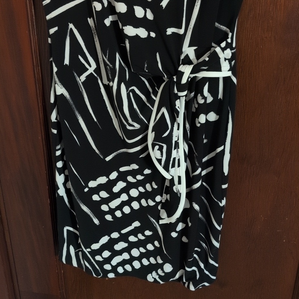 Joseph Ribkoff Black/ Vanilla Dress Style 221227 Size 6 - Picture 10 of 11